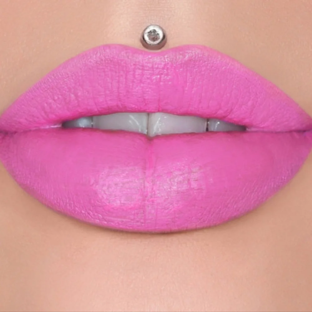 Jeffree Star Velvet Trap Lipstick in Pink Messiah